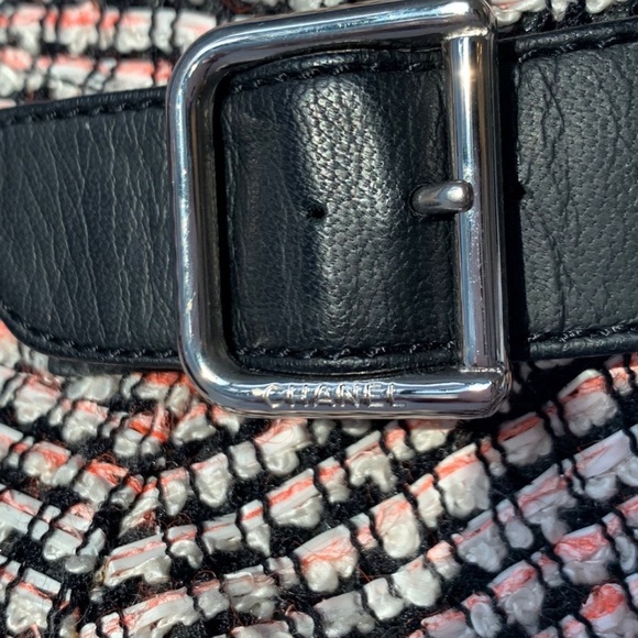 Chanel tweed boots - Picture 3 of 9